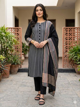 Unstitch Khaddi Lawn 3 PC